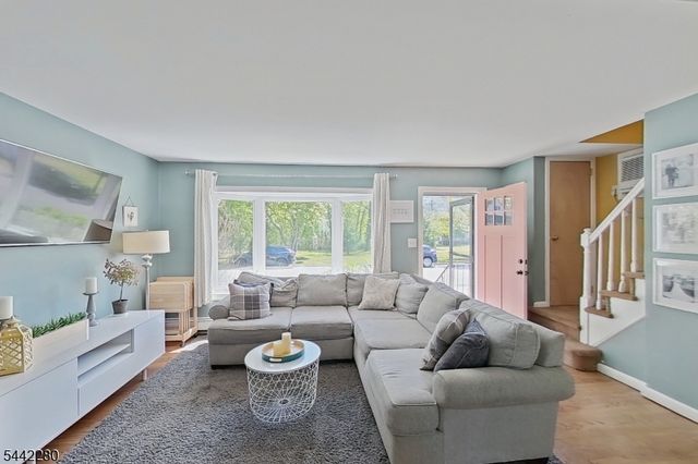 49 Parkway, Little Falls Twp., NJ 07424