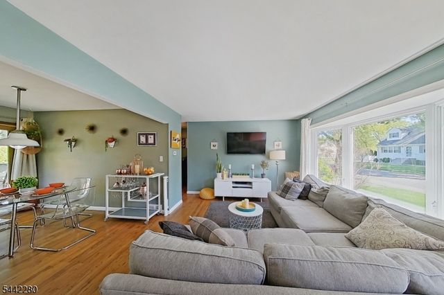49 Parkway, Little Falls Twp., NJ 07424