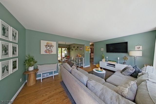 49 Parkway, Little Falls Twp., NJ 07424