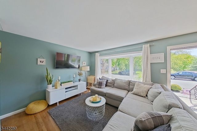 49 Parkway, Little Falls Twp., NJ 07424
