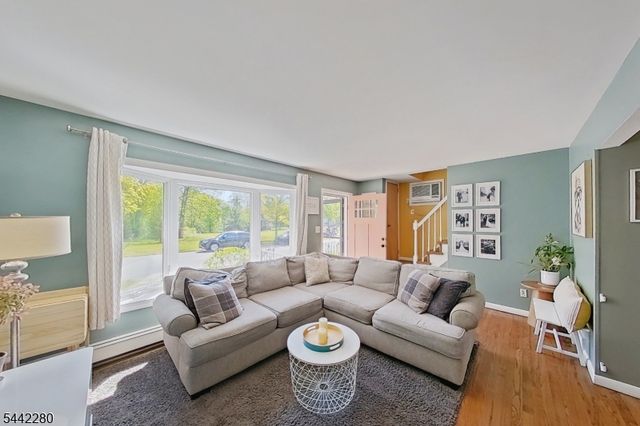 49 Parkway, Little Falls Twp., NJ 07424