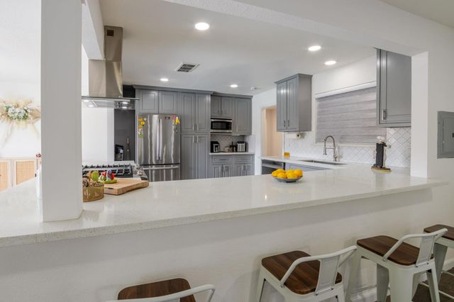 181 Laguna Dr, Tracy, CA 95376