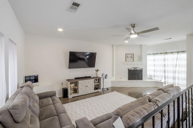 181 Laguna Dr, Tracy, CA 95376