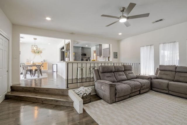 181 Laguna Dr, Tracy, CA 95376