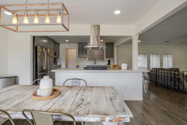 181 Laguna Dr, Tracy, CA 95376