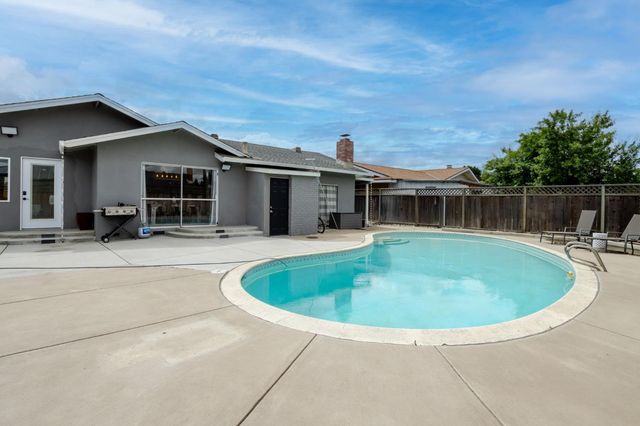 181 Laguna Dr, Tracy, CA 95376