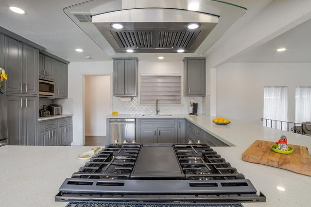 181 Laguna Dr, Tracy, CA 95376