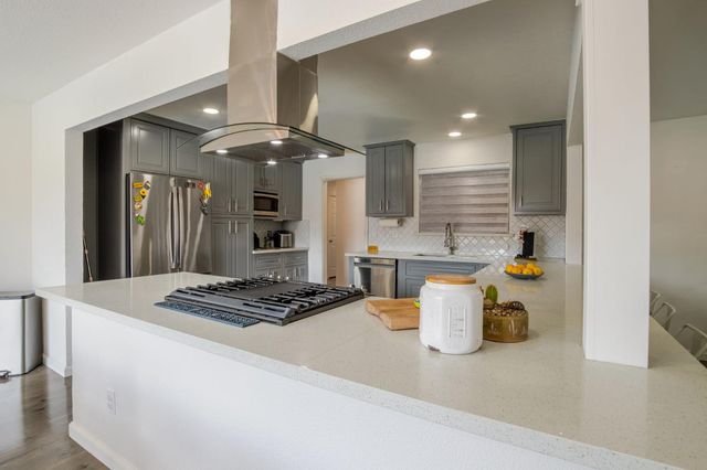 181 Laguna Dr, Tracy, CA 95376