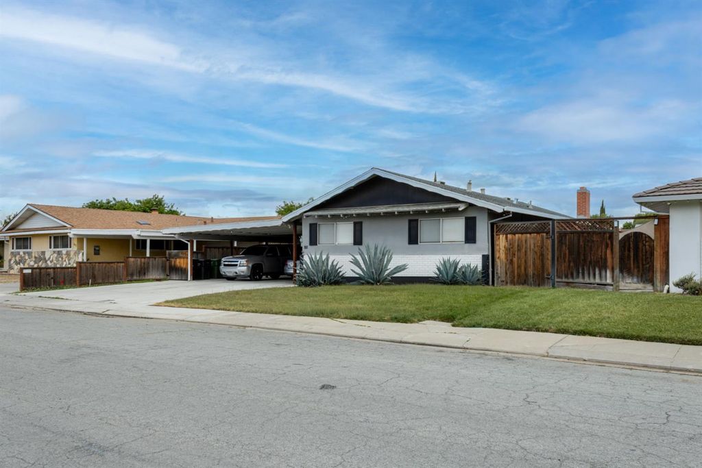 181 Laguna Dr, Tracy, CA 95376
