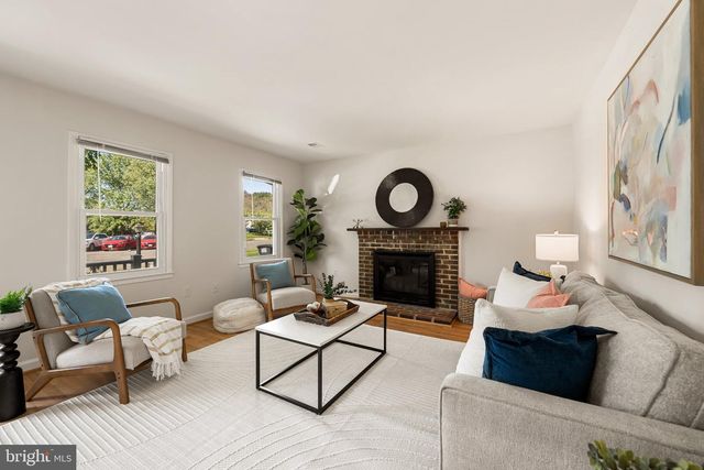 5277 MILES CT, Woodbridge, VA 22193