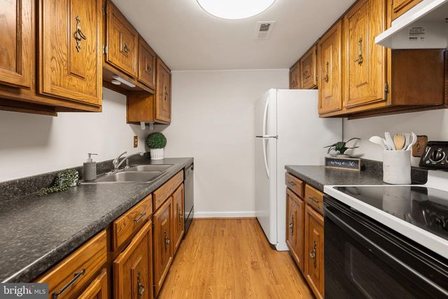 5277 MILES CT, Woodbridge, VA 22193