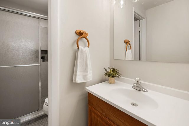 5277 MILES CT, Woodbridge, VA 22193