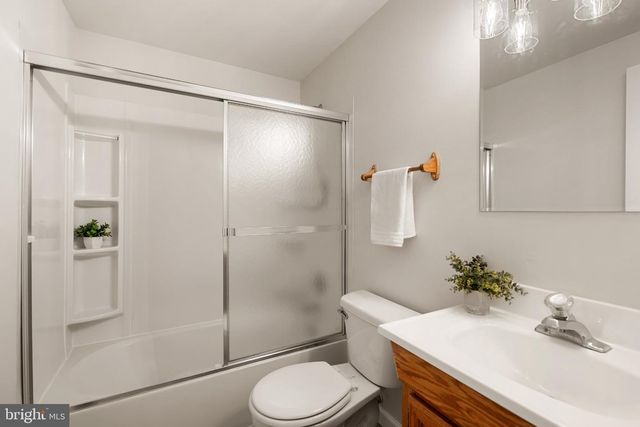 5277 MILES CT, Woodbridge, VA 22193