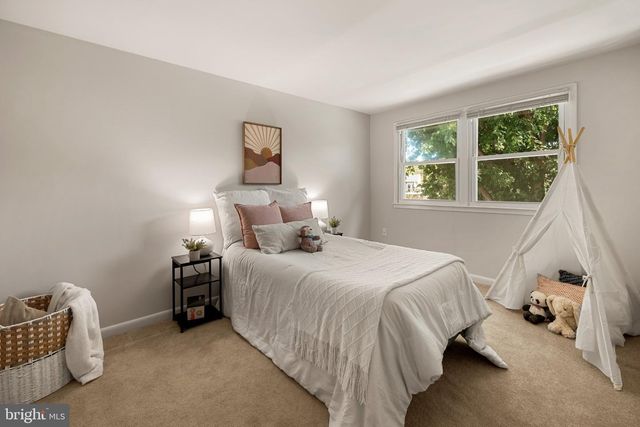 5277 MILES CT, Woodbridge, VA 22193