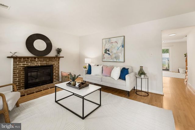 5277 MILES CT, Woodbridge, VA 22193