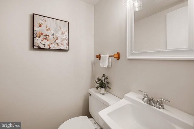 5277 MILES CT, Woodbridge, VA 22193