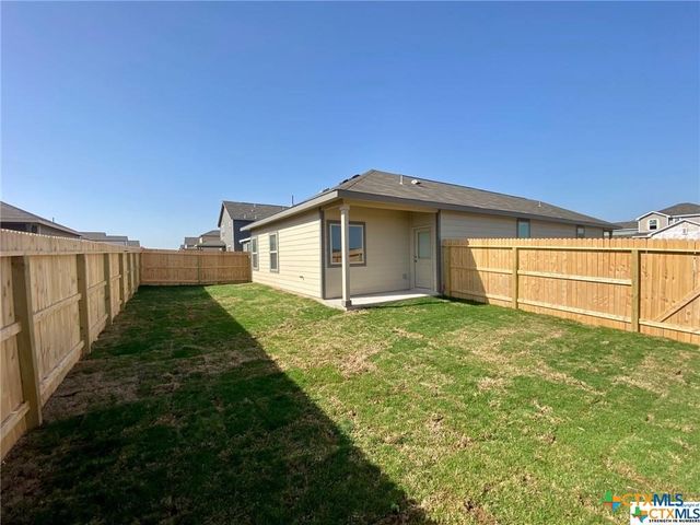 2445 Ayers Dr., Seguin, TX 78155