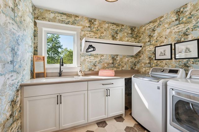 5541 Conifer Trail, Minnetonka, MN 55345