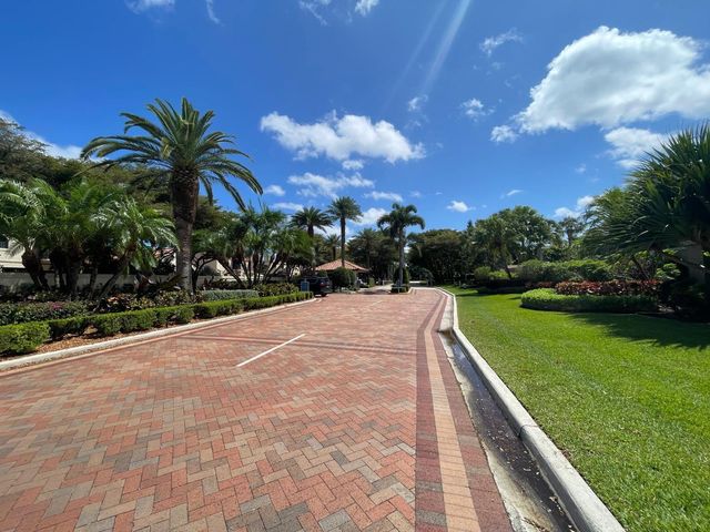 7549 Mirabella Dr, Boca Raton, FL 33433