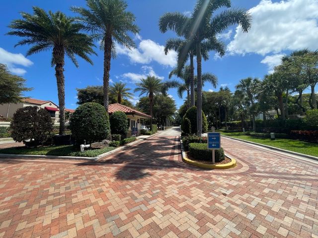 7549 Mirabella Dr, Boca Raton, FL 33433