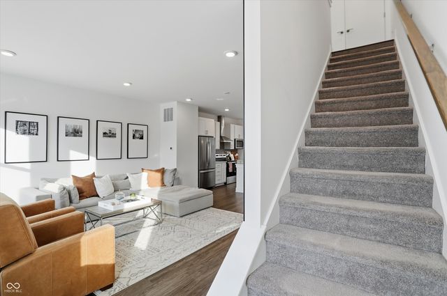 737 Switchyard Place, Indianapolis, IN 46202