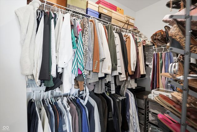 737 Switchyard Place, Indianapolis, IN 46202