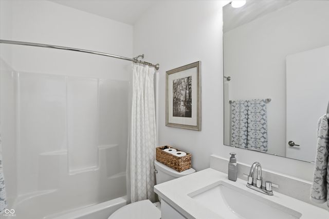 737 Switchyard Place, Indianapolis, IN 46202