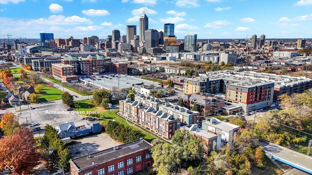 737 Switchyard Place, Indianapolis, IN 46202