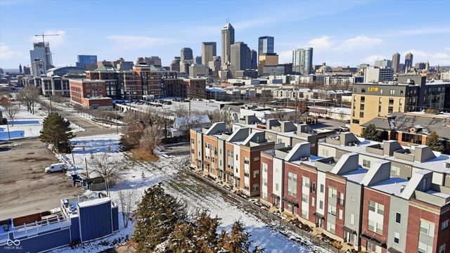 737 Switchyard Place, Indianapolis, IN 46202