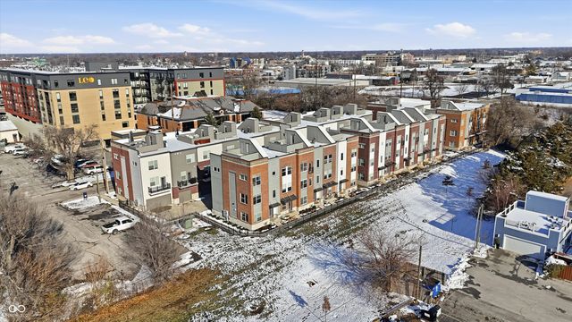 737 Switchyard Place, Indianapolis, IN 46202