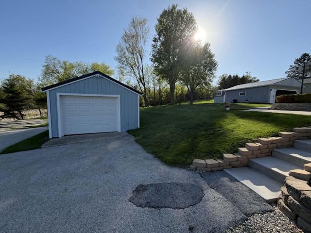 202 Lake STREET, Cascade, WI 53011