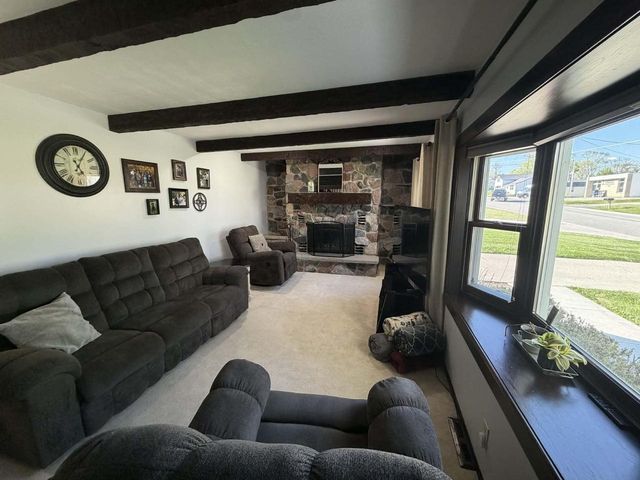 202 Lake STREET, Cascade, WI 53011
