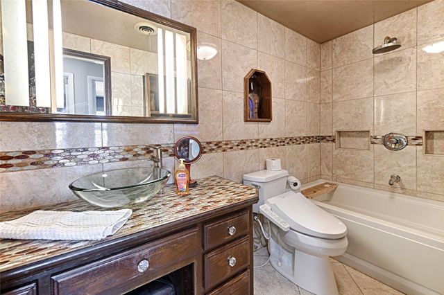 112 Cloudcrest Drive, Desoto, TX 75115