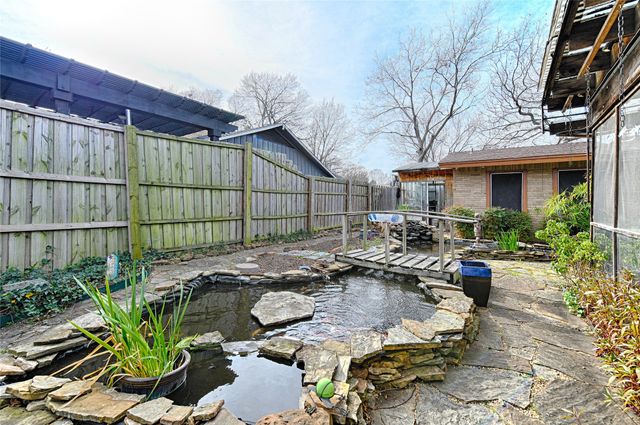 112 Cloudcrest Drive, Desoto, TX 75115