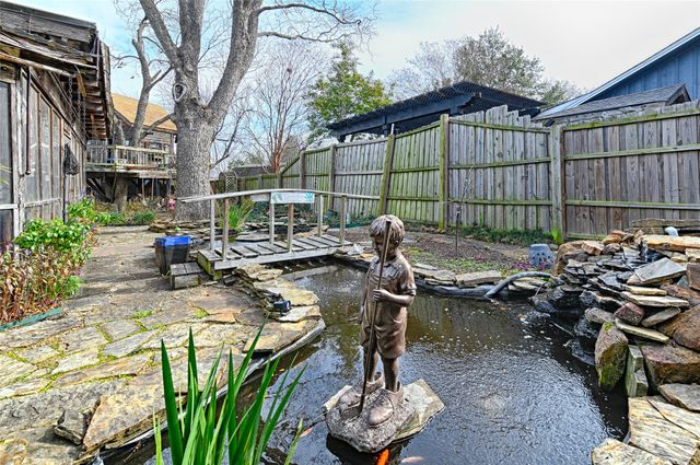 112 Cloudcrest Drive, Desoto, TX 75115