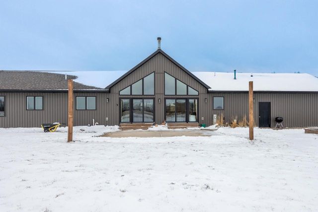 5280 OReilly Road, Omro, WI 54963