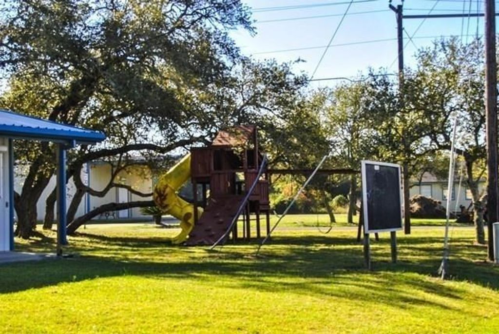 663 664 Northwest Dr, Rockport, TX 78382 — photo 4