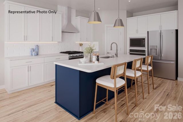 3962 Kelton Way, Charlotte, NC 28216