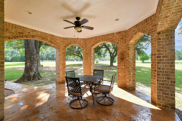 29545 Dobbin Huffsmith Road, Magnolia, TX 77354
