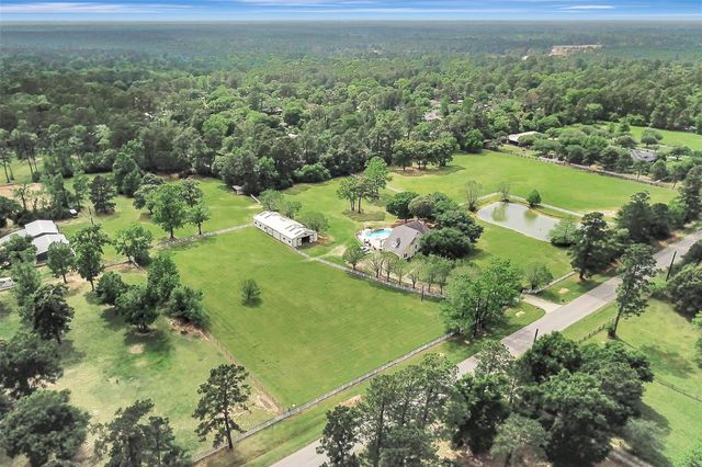 29545 Dobbin Huffsmith Road, Magnolia, TX 77354