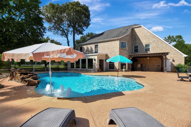 29545 Dobbin Huffsmith Road, Magnolia, TX 77354