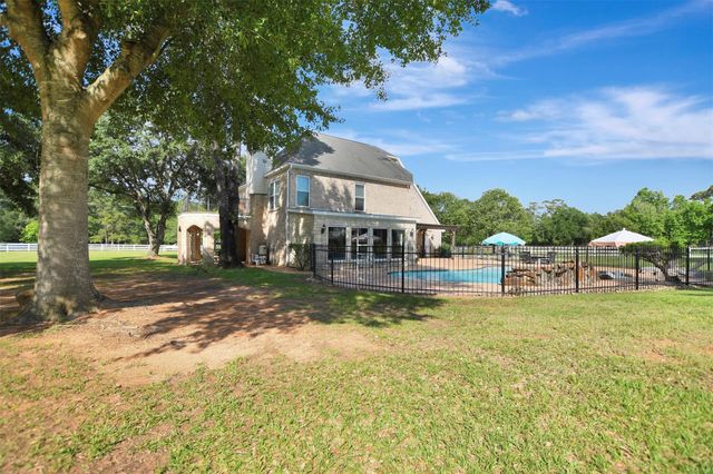 29545 Dobbin Huffsmith Road, Magnolia, TX 77354