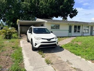 1114 Vineyard PL, Lehigh Acres, FL 33936