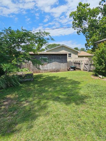 507 Akron, Augusta, KS 67010