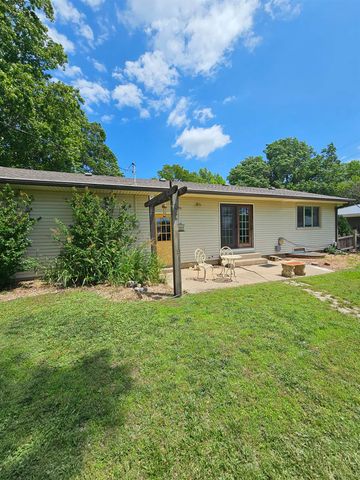 507 Akron, Augusta, KS 67010