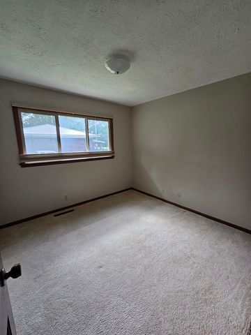 507 Akron, Augusta, KS 67010