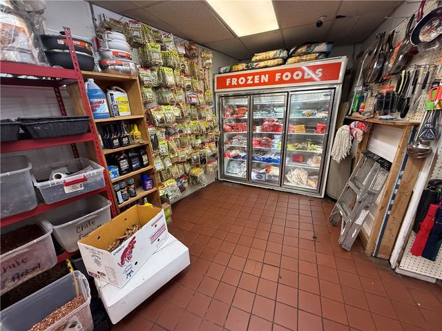 273 Academy Avenue, Providence, RI 02908