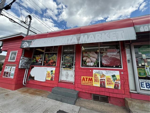 273 Academy Avenue, Providence, RI 02908
