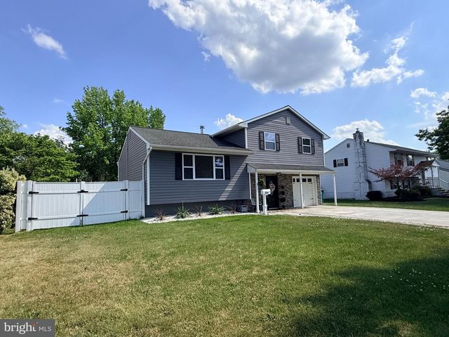 214 WELSFORD RD, Fairless Hills, PA 19030