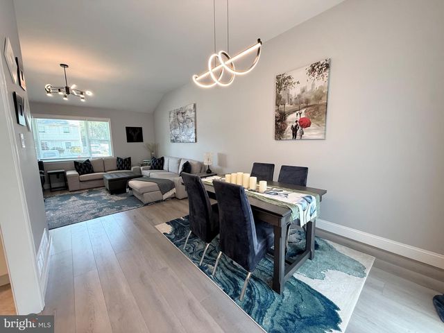 214 WELSFORD RD, Fairless Hills, PA 19030